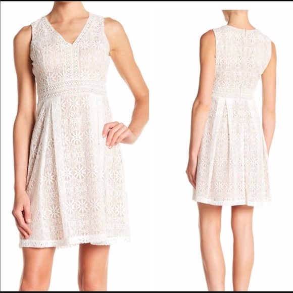 Kensie Dresses & Skirts - ✨ Kensie | Sleeveless V- Neck Crochet Lace Dress